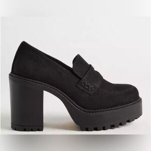 Torrid Black Faux Suede Chunky Lug Sole Loafers Women’s Size 8.5 W